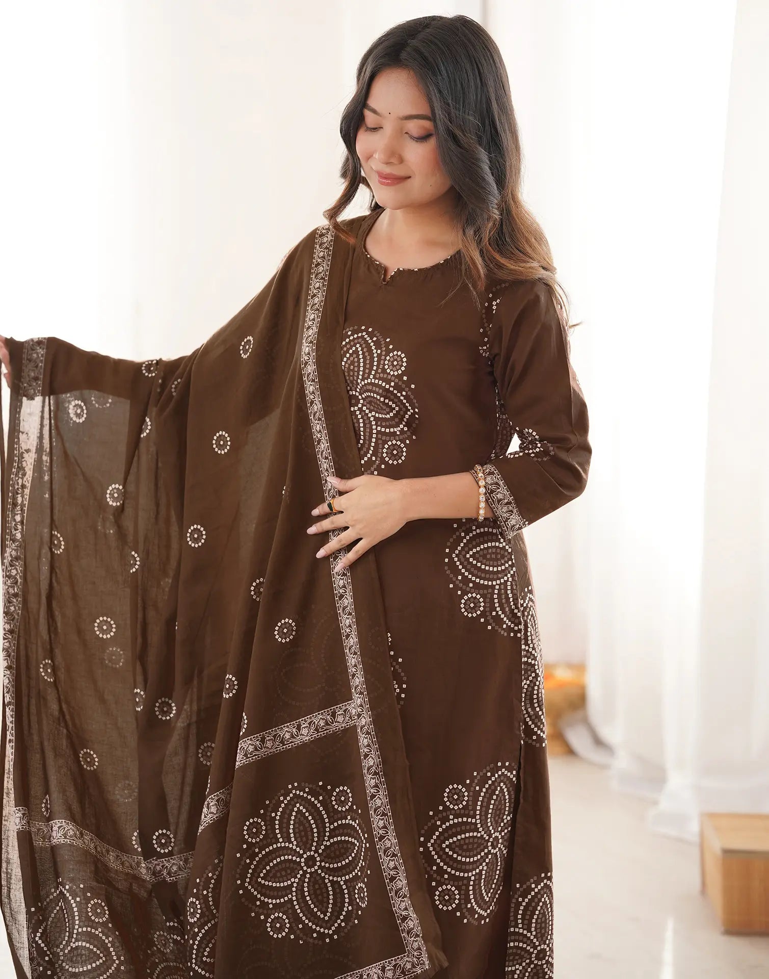 Skylee Cotton Printed Straight 3 Piece Kurta Set For Woman