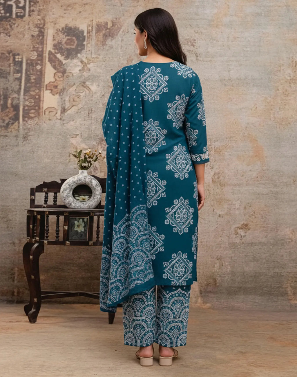 Skylee Cotton Printed Straight 3 Piece Kurta Set For Woman