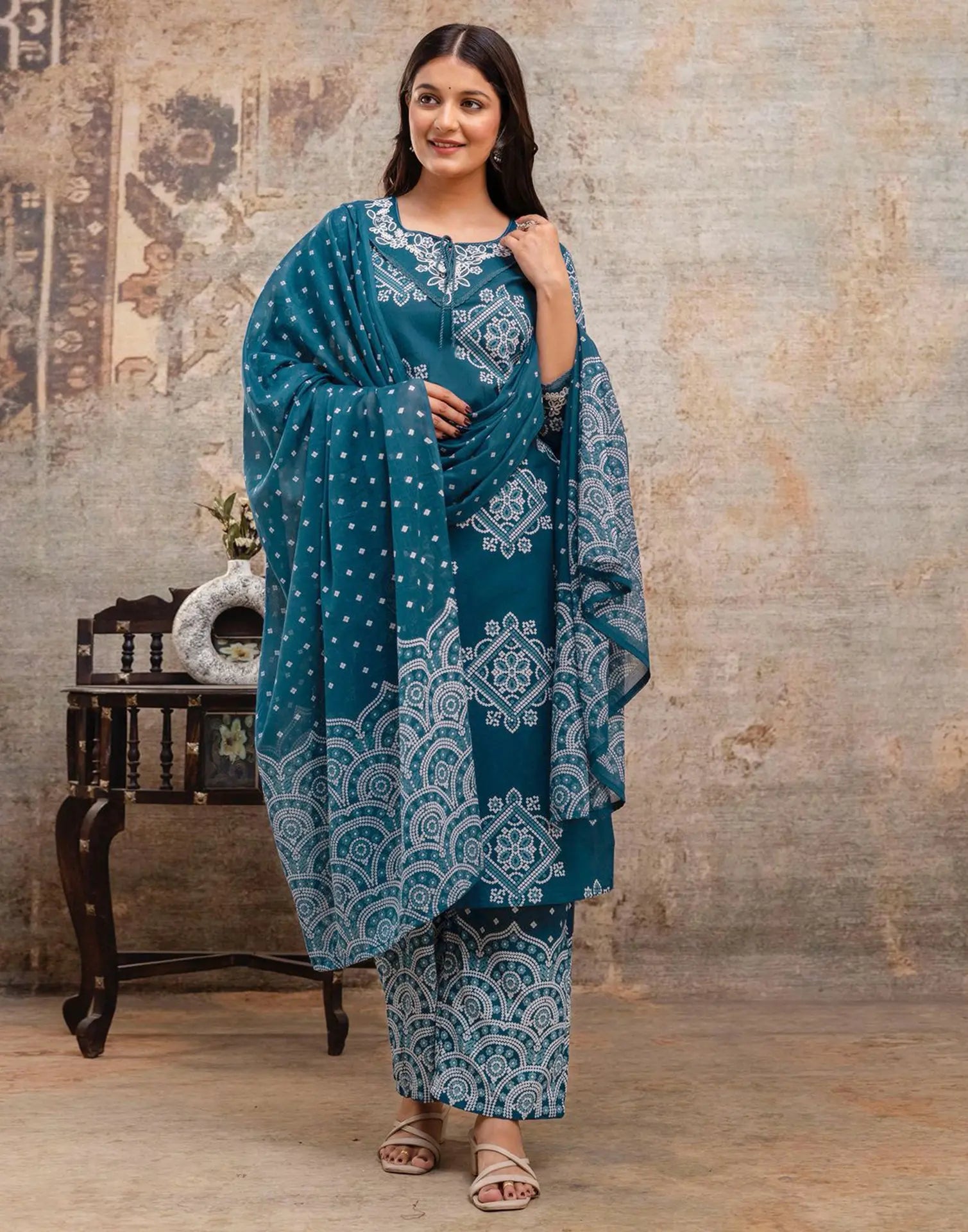 Skylee Cotton Printed Straight 3 Piece Kurta Set For Woman