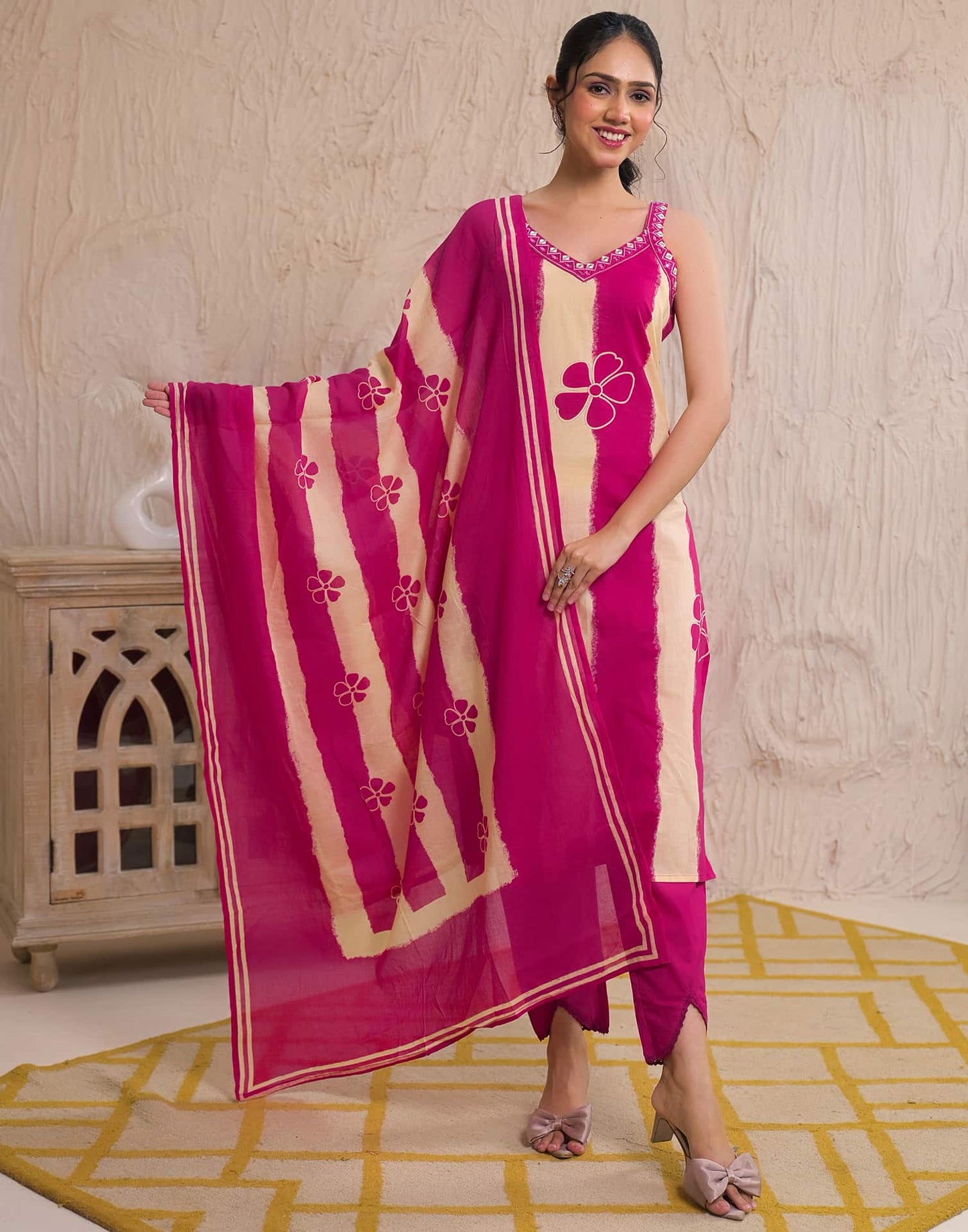Pink Cotton Printed Straight Kurta Set with Pant & Dupatta V-Neck Casual & Office Wear for Women
