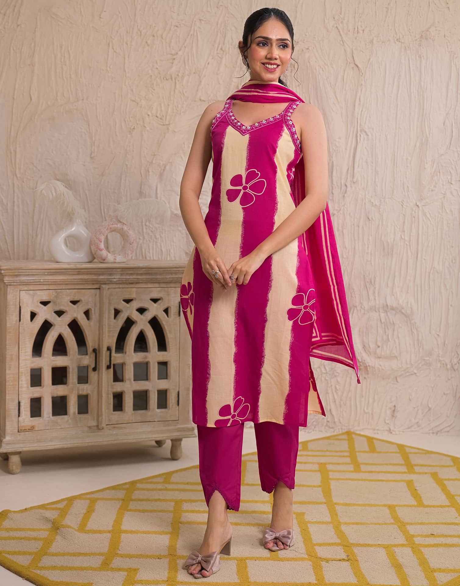 Pink Cotton Printed Straight Kurta Set with Pant & Dupatta V-Neck Casual & Office Wear for Women
