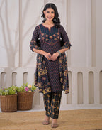 Skylee Cotton Floral Print Straight 3 Piece Kurta Set For Woman