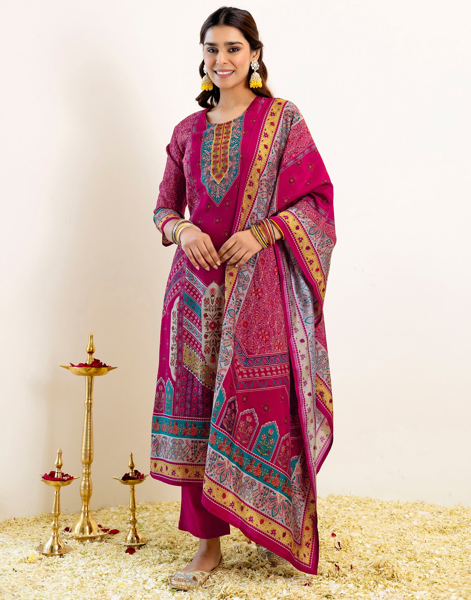 Skylee Silk Printed Straight 3 Piece Kurta Set For Woman