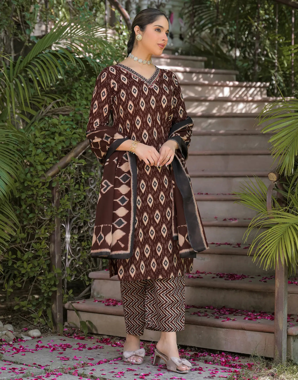 Viscose Rayon Embroidered Straight 3 Piece Kurta Set