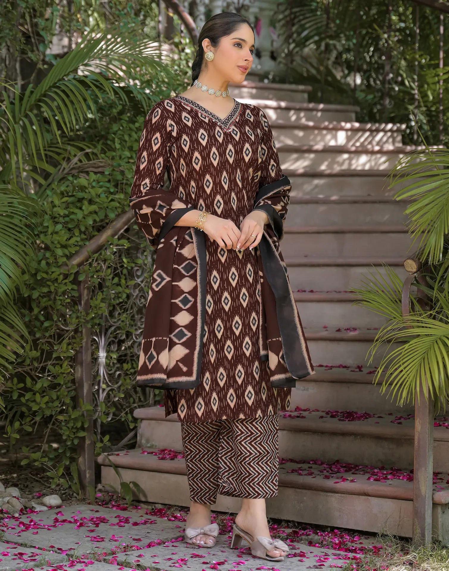 Viscose Rayon Embroidered Straight 3 Piece Kurta Set