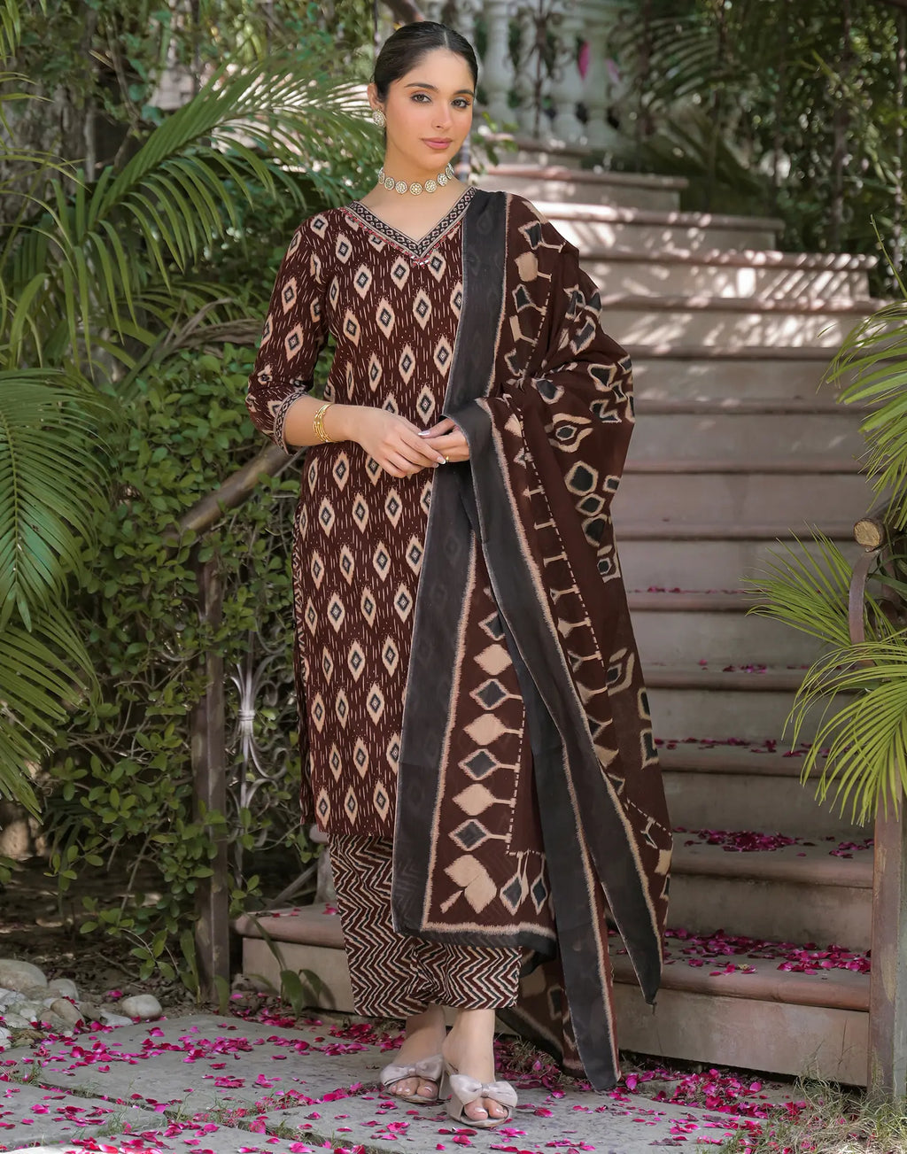 Viscose Rayon Embroidered Straight 3 Piece Kurta Set