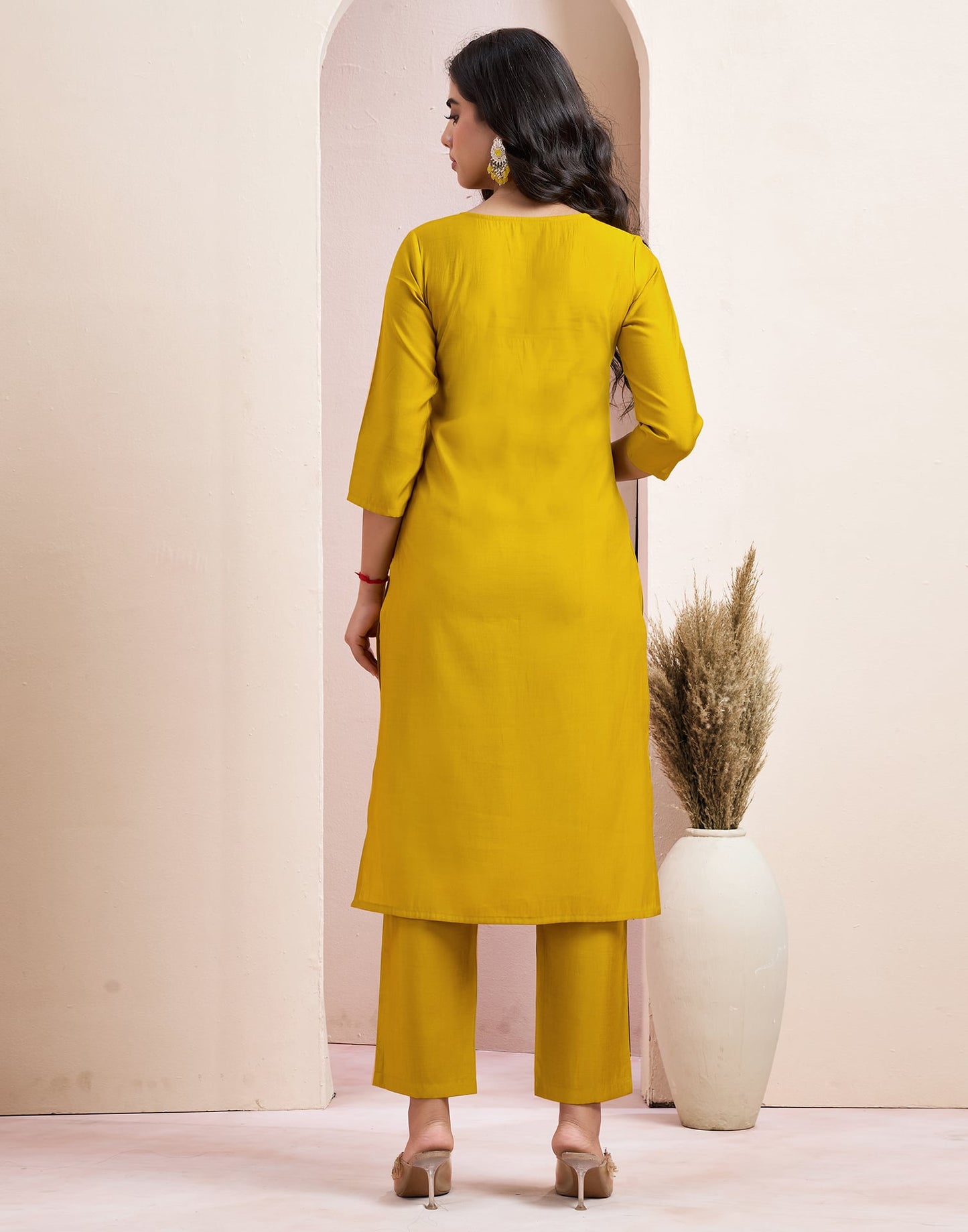 Silk Blend Straight Embroidery Round Neck Kurta with Pant & Dupatta