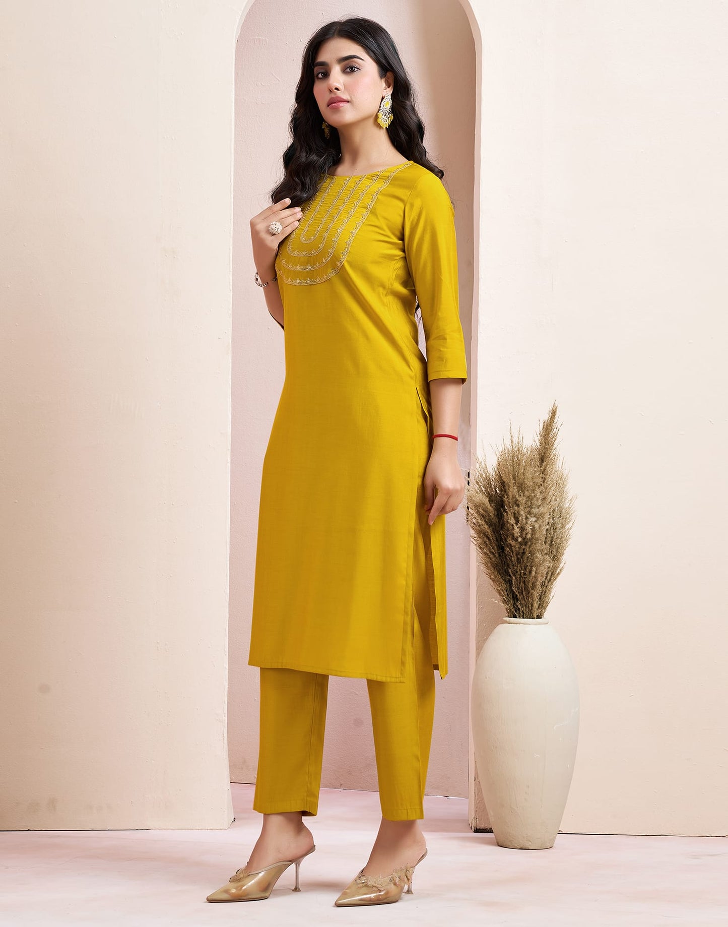 Silk Blend Straight Embroidery Round Neck Kurta with Pant & Dupatta
