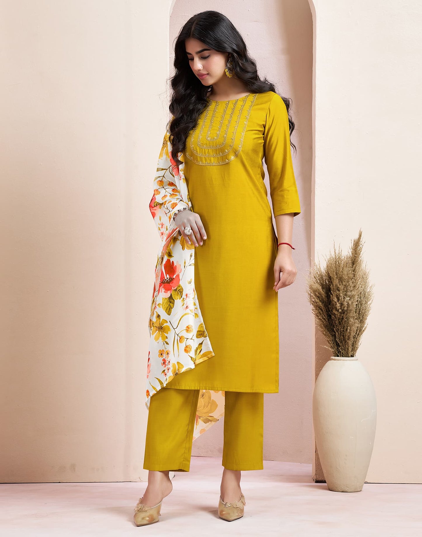 Silk Blend Straight Embroidery Round Neck Kurta with Pant & Dupatta