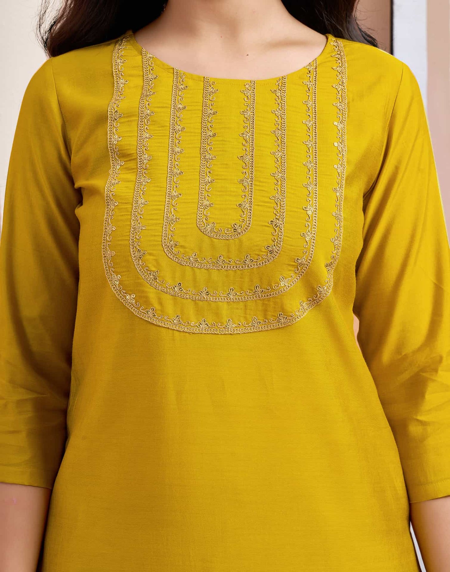 Silk Blend Straight Embroidery Round Neck Kurta with Pant & Dupatta