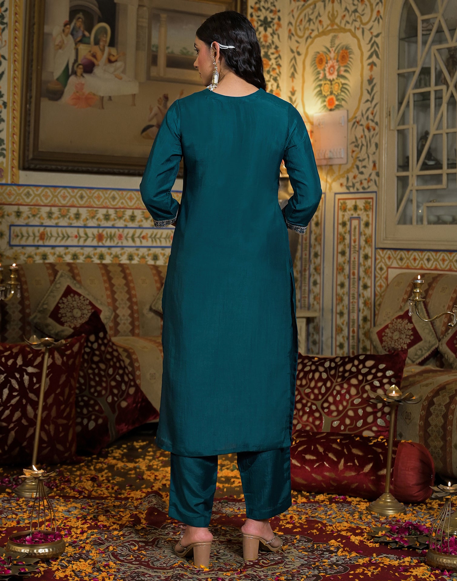 Skylee Chinnon Embroidered Straight 3 Piece Kurta Set For Woman