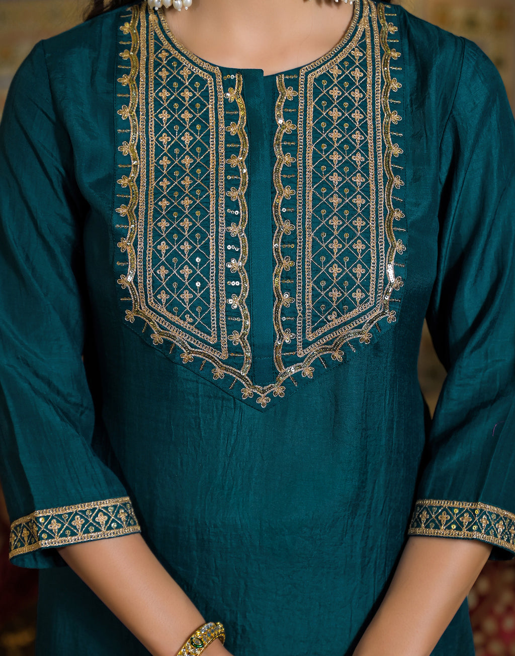 Skylee Chinnon Embroidered Straight 3 Piece Kurta Set For Woman