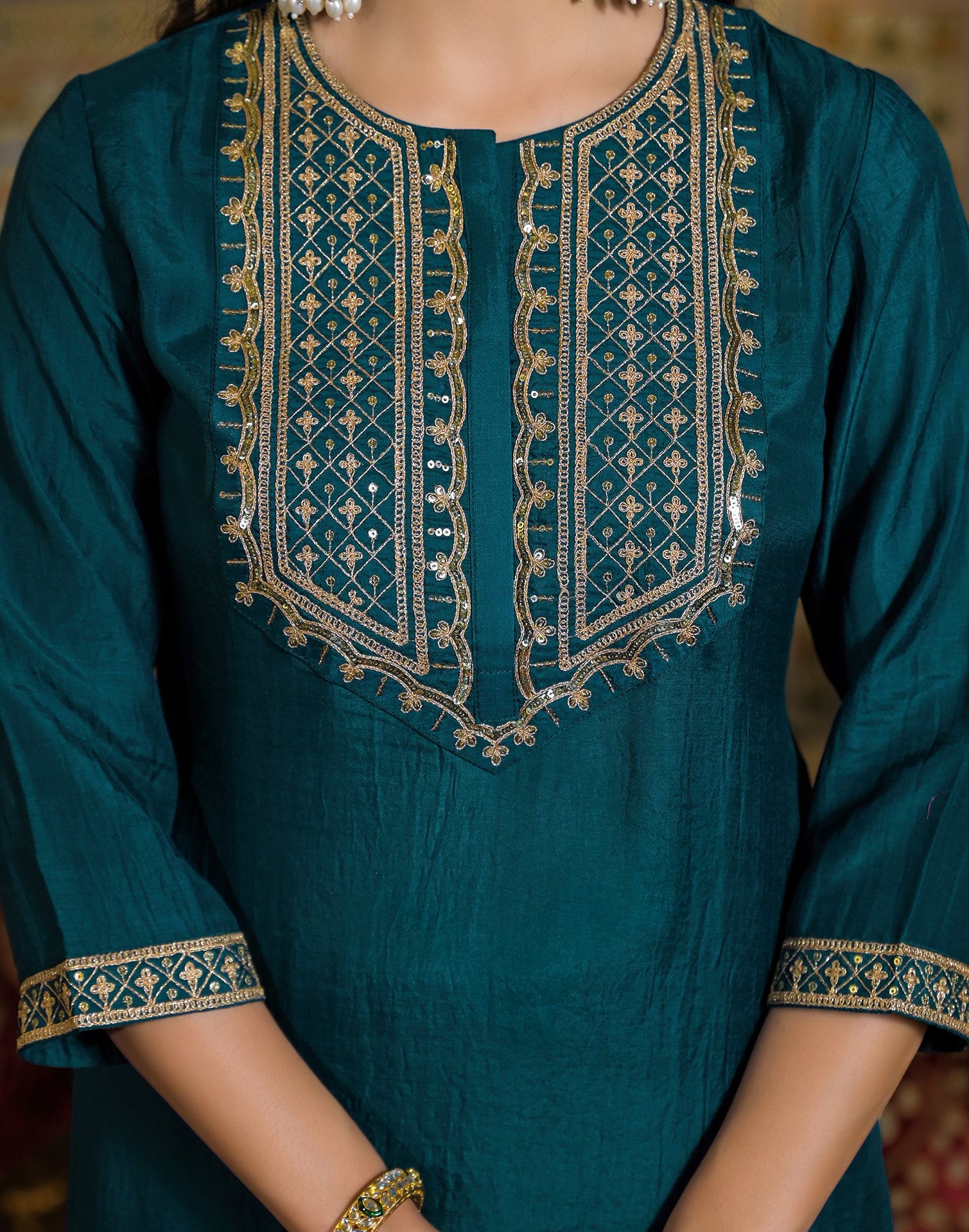 Skylee Chinnon Embroidered Straight 3 Piece Kurta Set For Woman