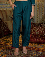 Skylee Chinnon Embroidered Straight 3 Piece Kurta Set For Woman
