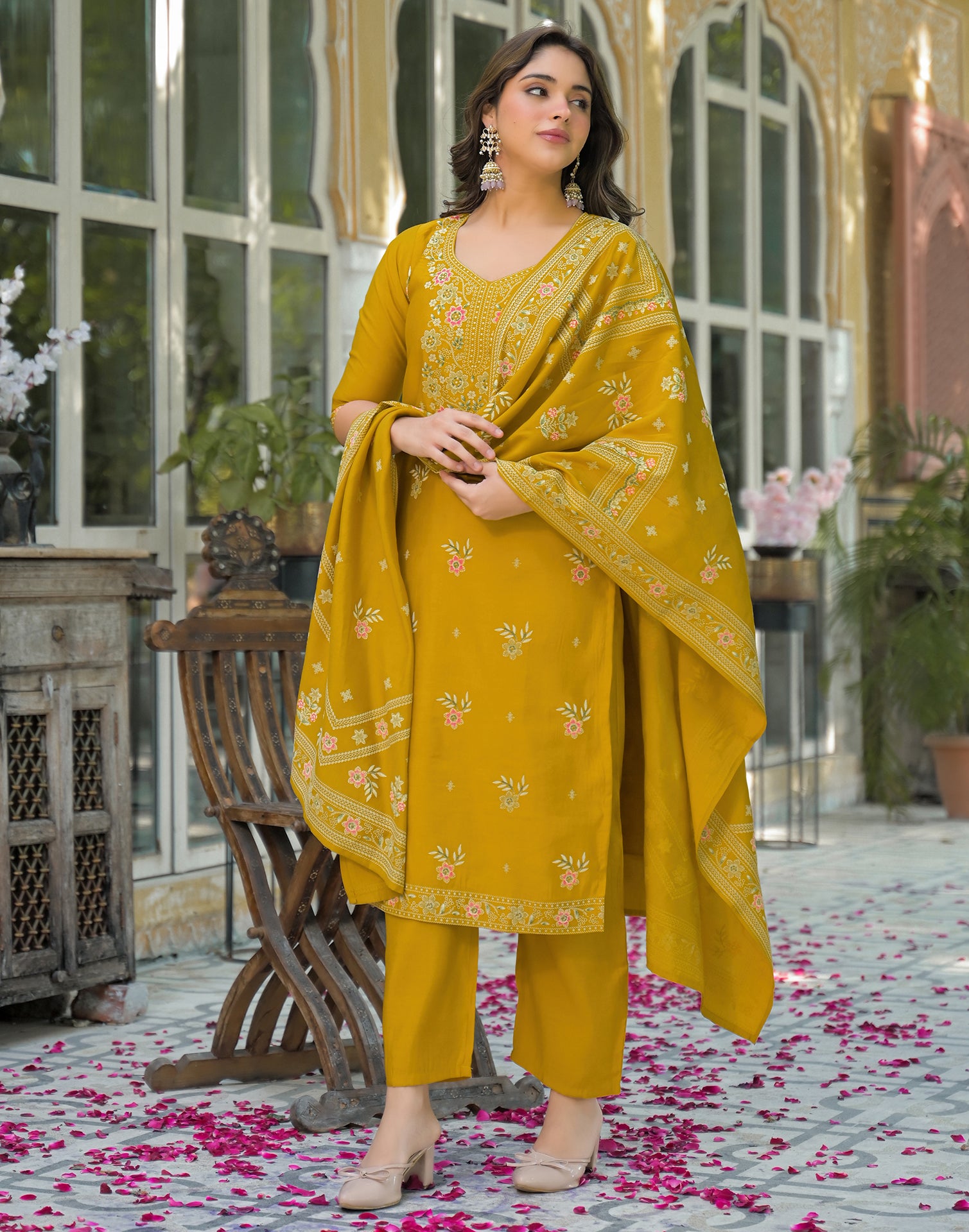 Skylee Silk Foil Print Straight 3 Piece Kurta Set For Woman
