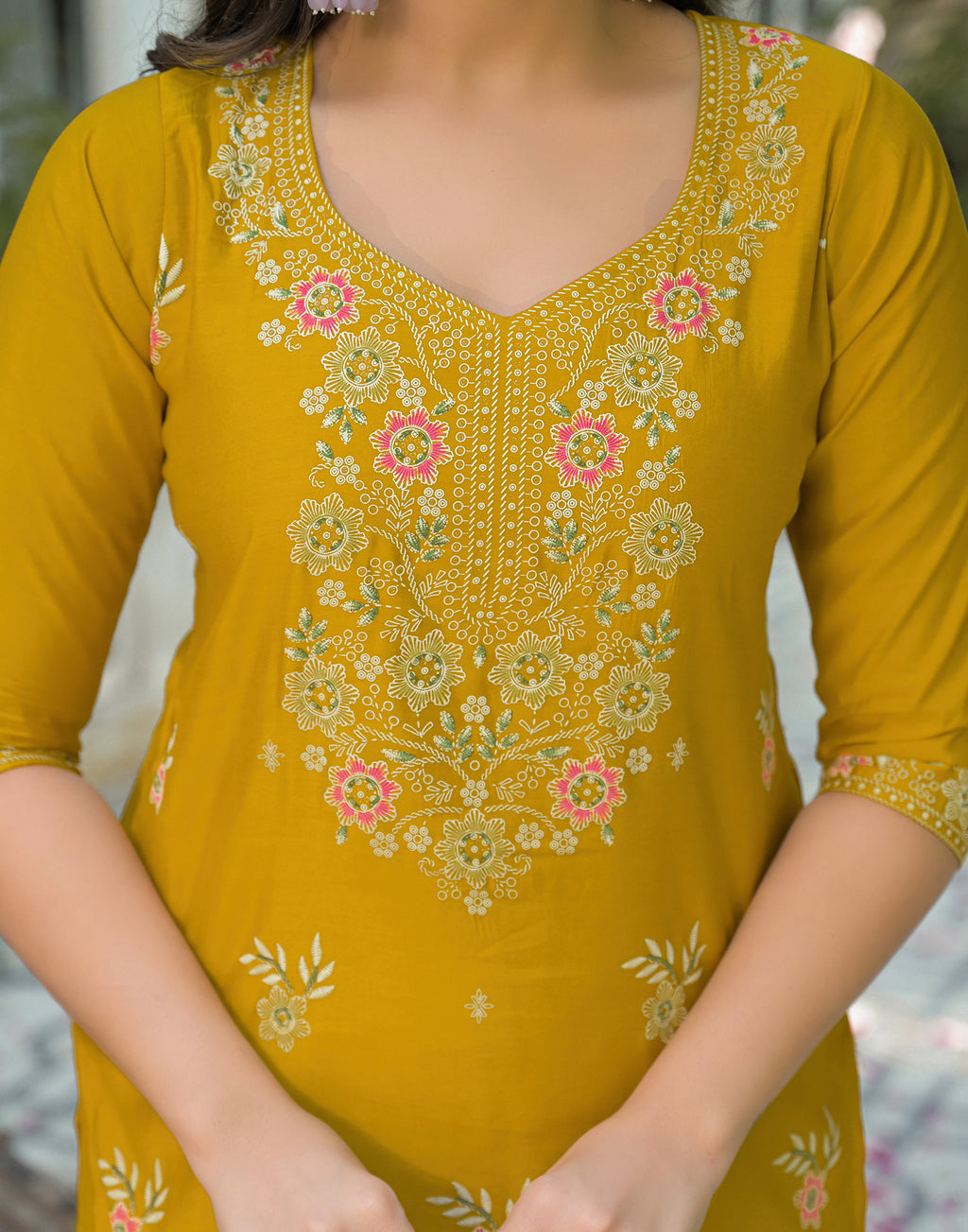 Skylee Silk Foil Print Straight 3 Piece Kurta Set For Woman