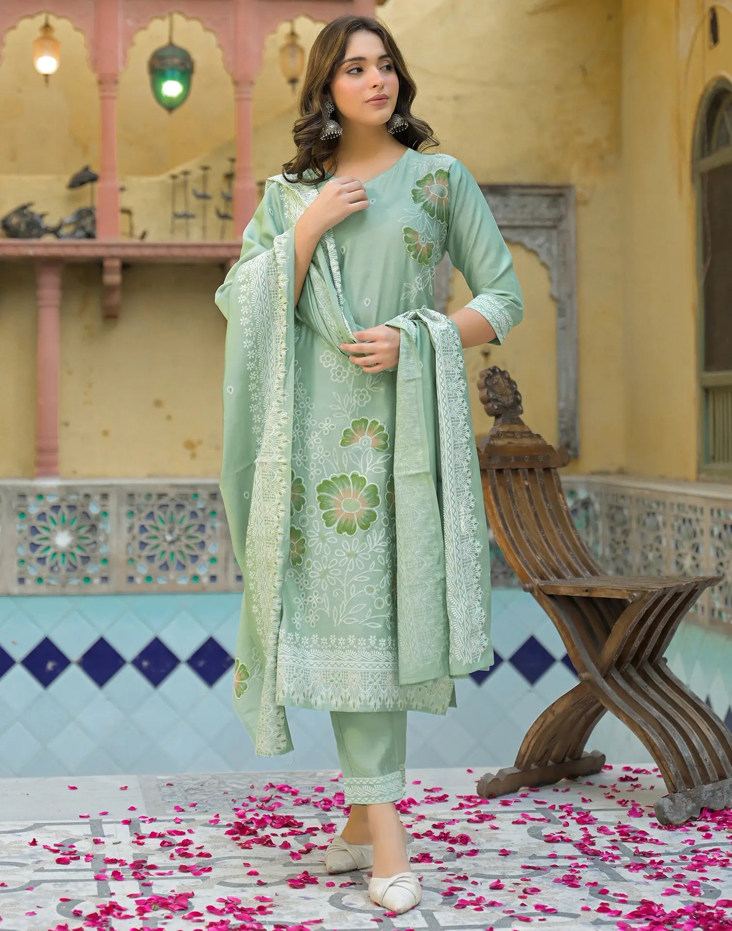 Skylee Silk Foil Print Straight 3 Piece Kurta Set For Woman