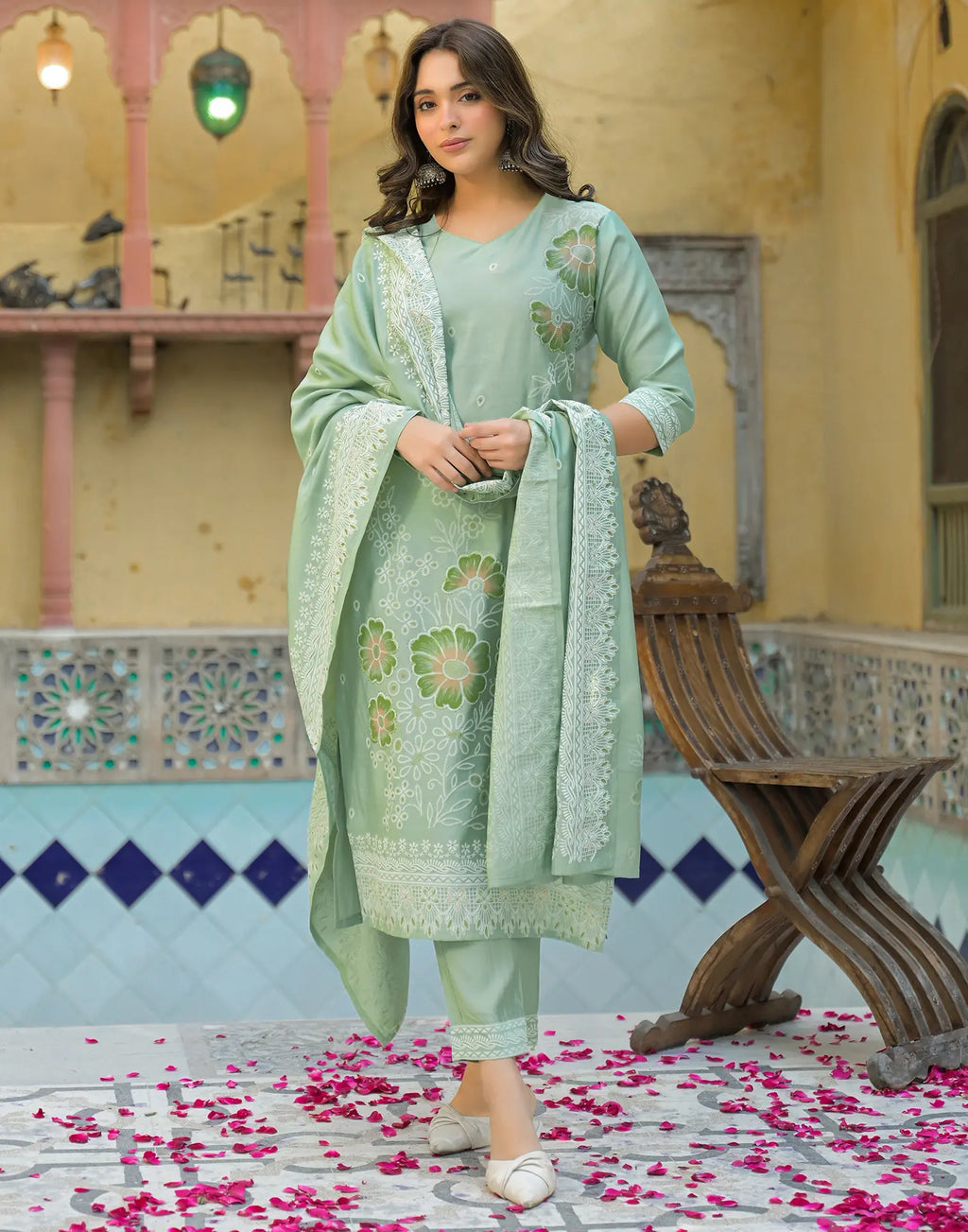 Skylee Silk Foil Print Straight 3 Piece Kurta Set For Woman