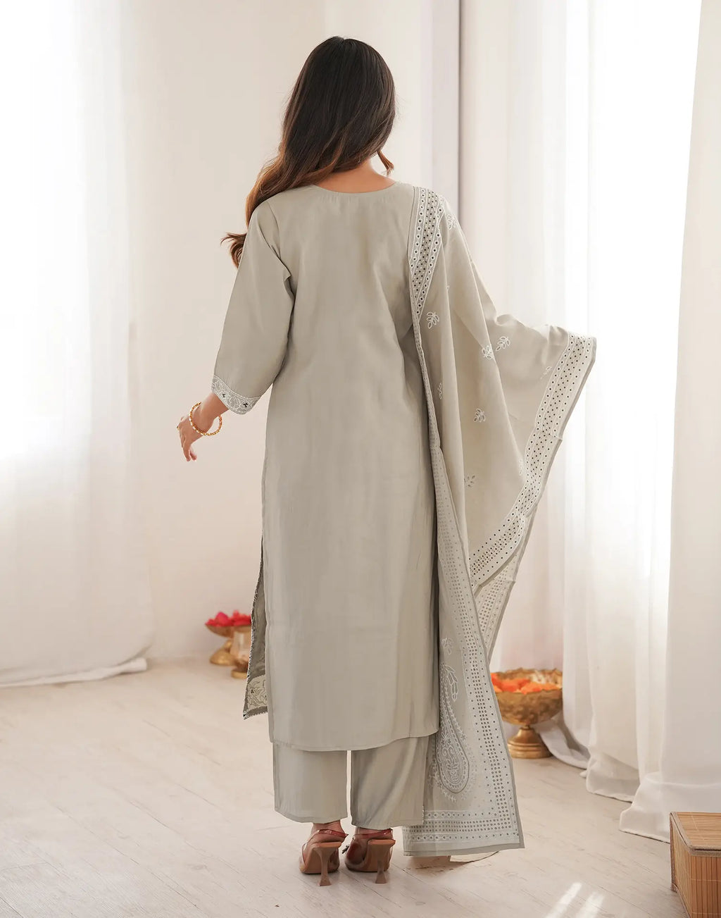 Skylee Silk Foil Print Straight 3 Piece Kurta Set For Woman