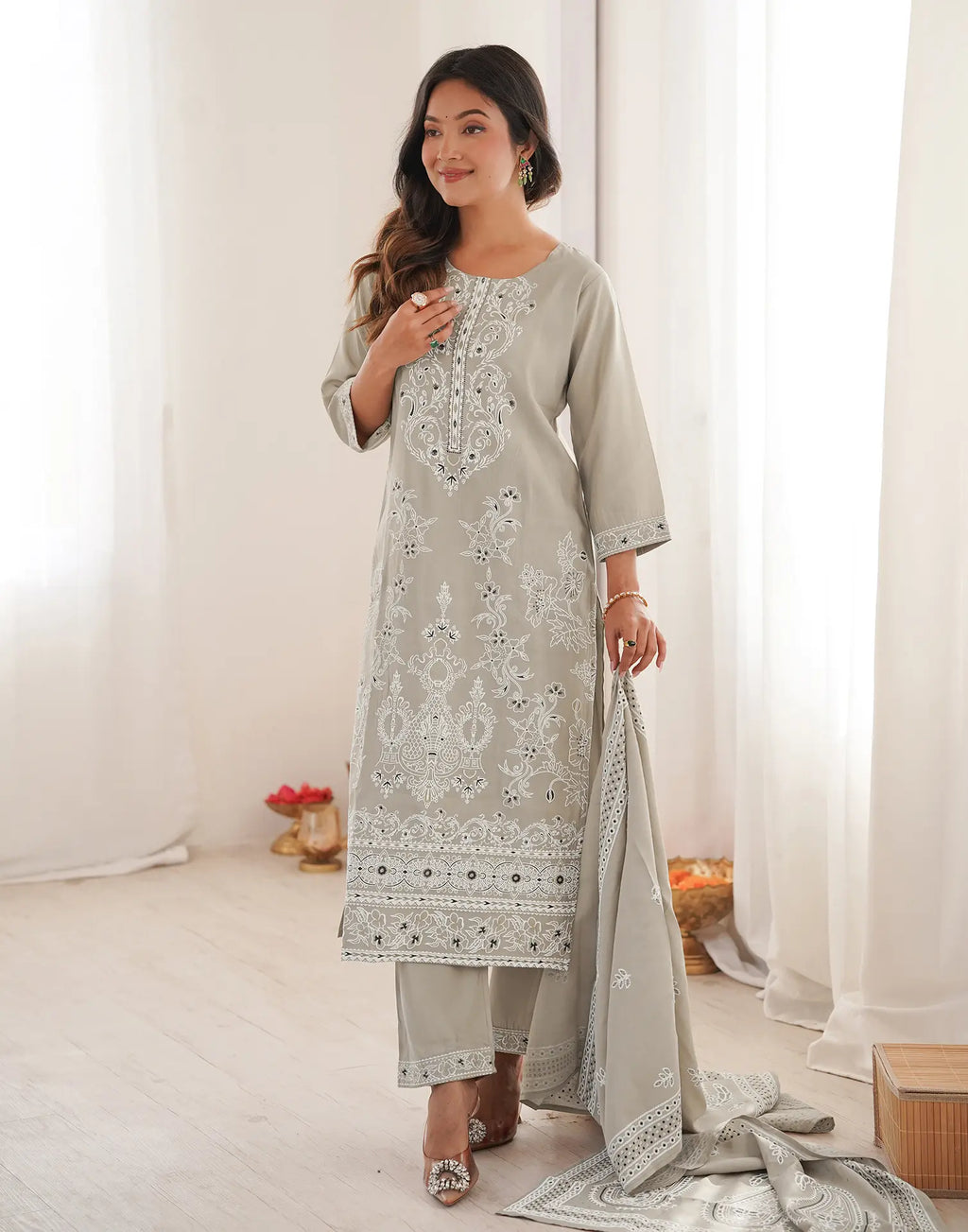 Skylee Silk Foil Print Straight 3 Piece Kurta Set For Woman