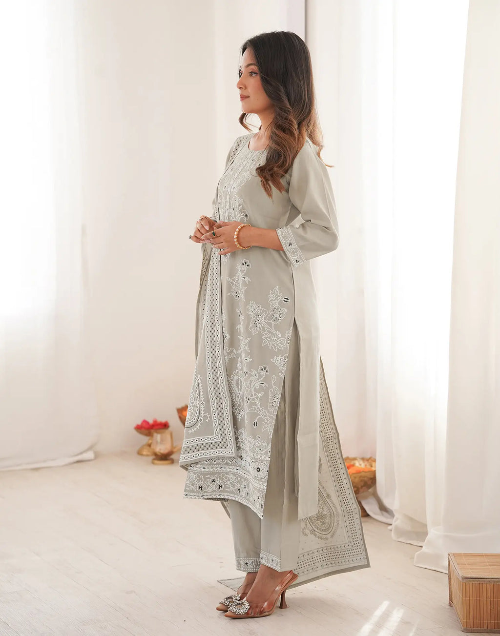 Skylee Silk Foil Print Straight 3 Piece Kurta Set For Woman