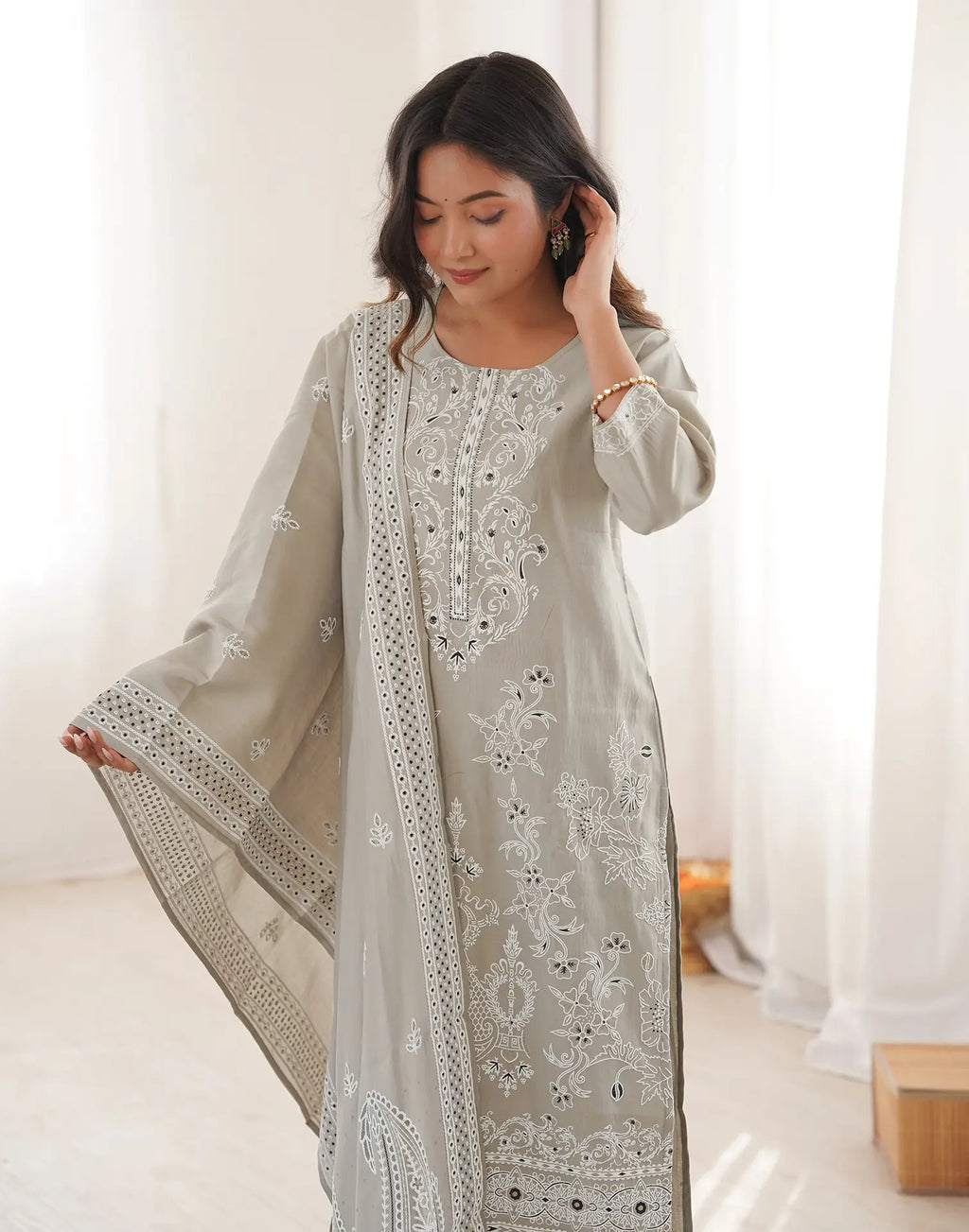 Skylee Silk Foil Print Straight 3 Piece Kurta Set For Woman