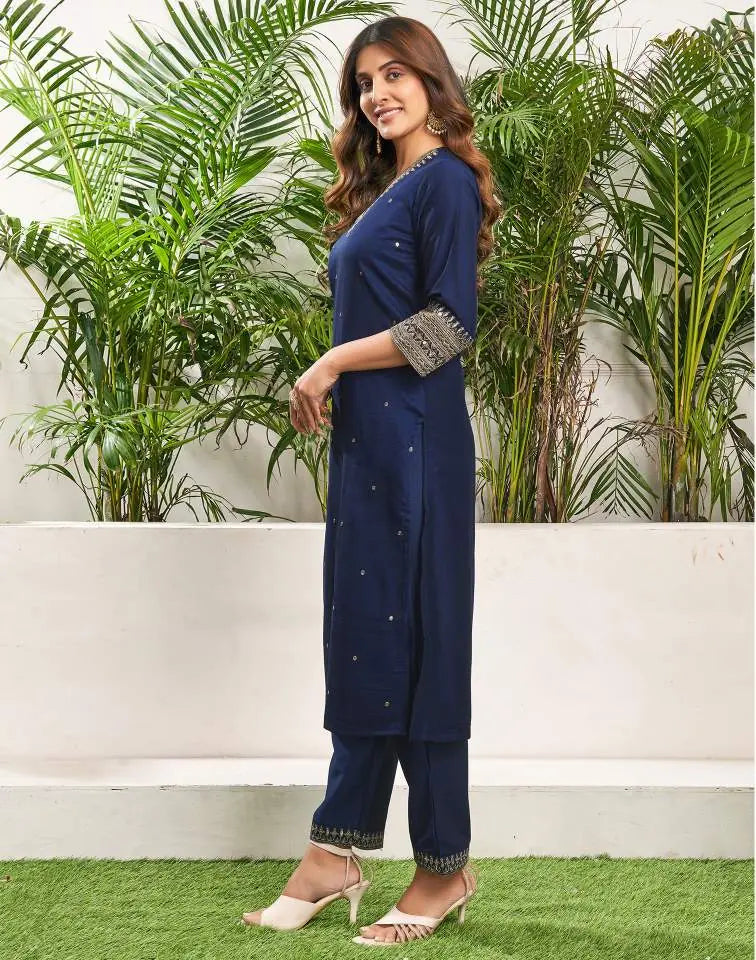 Royal Blue Silk Plain V Neck 3/4 Sleeve Straight Kurta Set With Pant & Dupatta