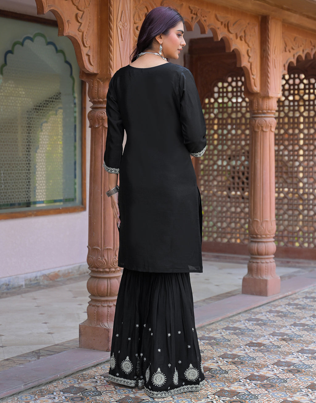 Skylee Chiffon Embroidered Straight 3 Piece Kurta Set For Woman