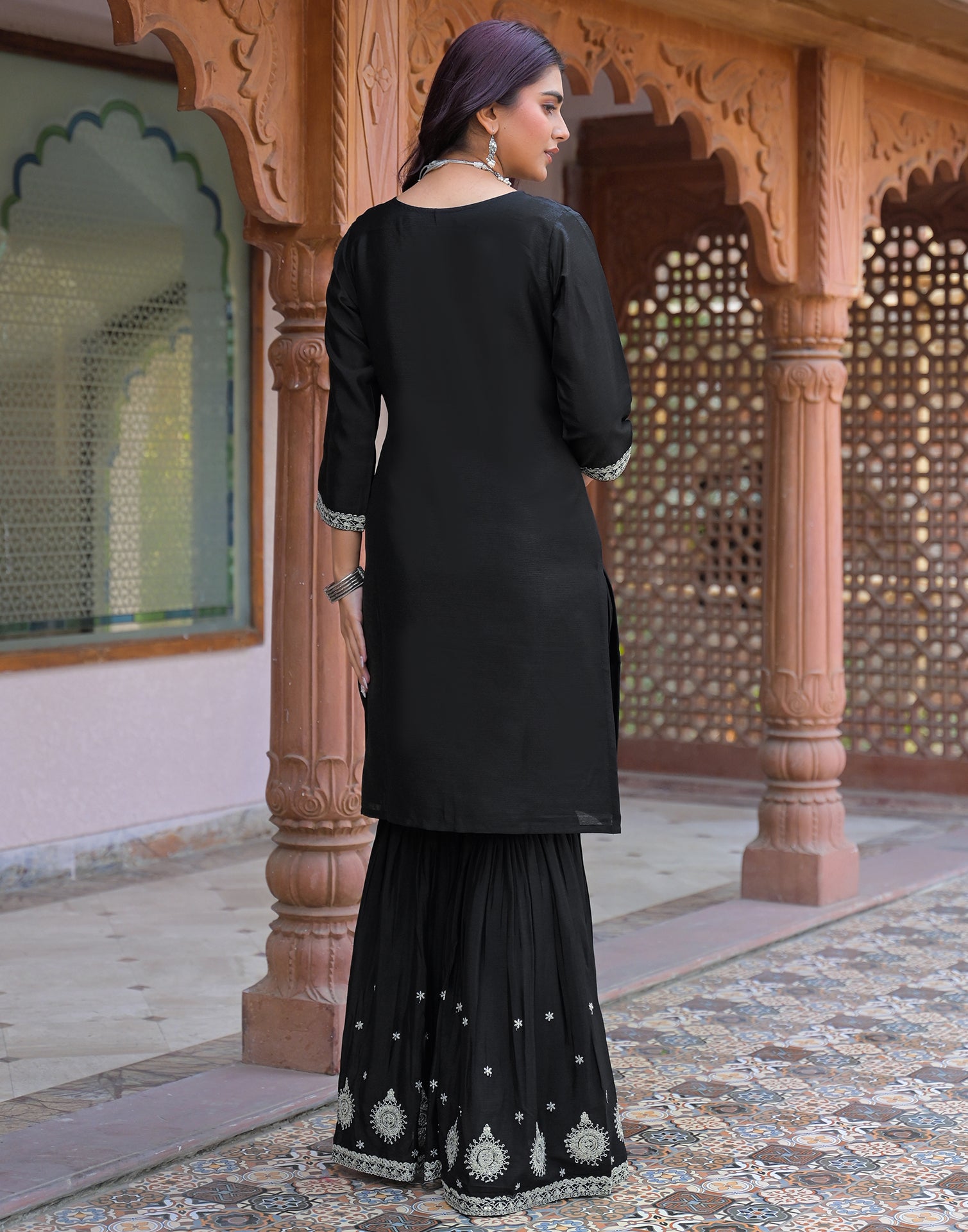 Skylee Chiffon Embroidered Straight 3 Piece Kurta Set For Woman