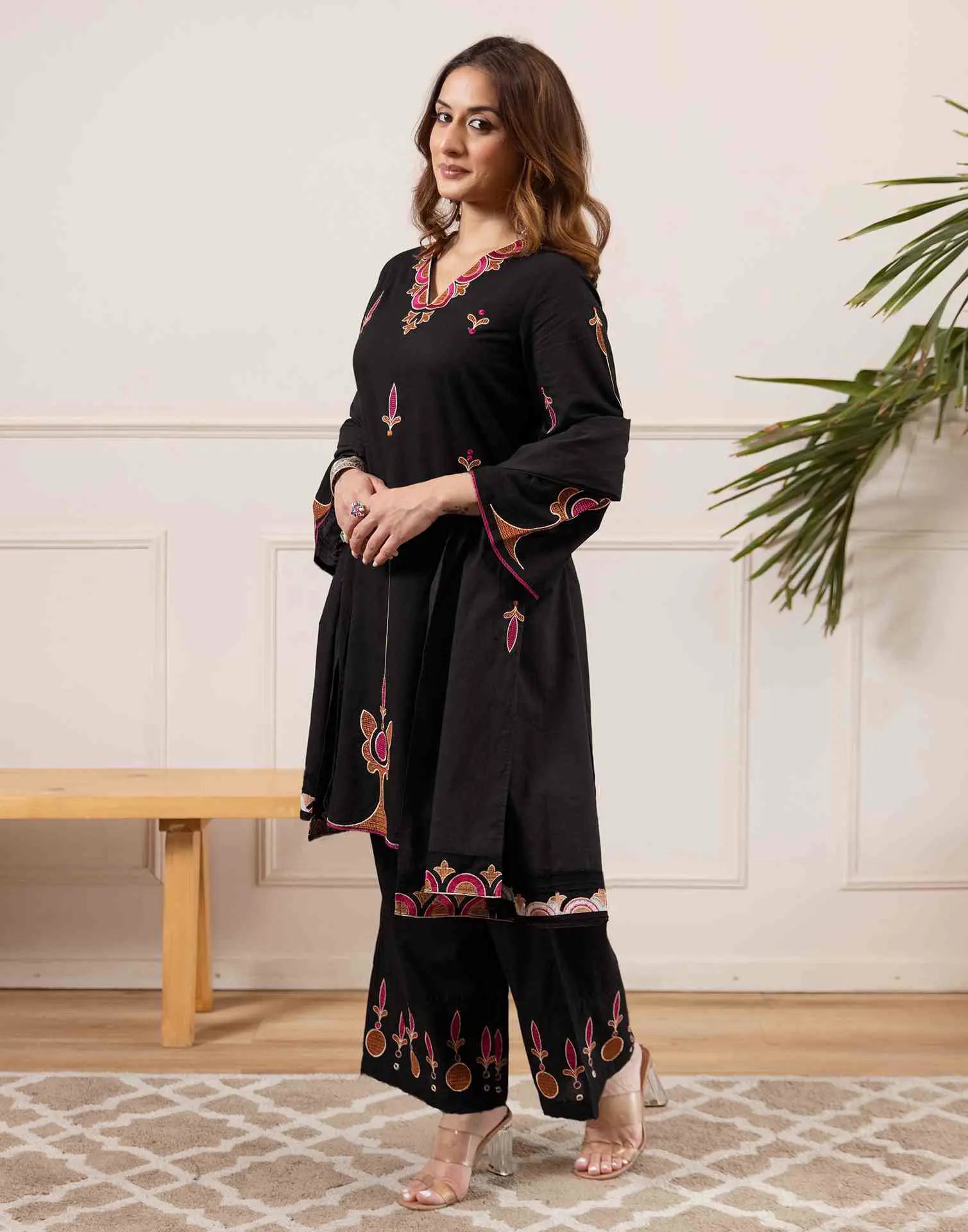 affordable v neck kurta set 