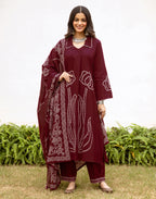 Skylee Cotton Printed Straight 3 Piece Kurta Set For Woman