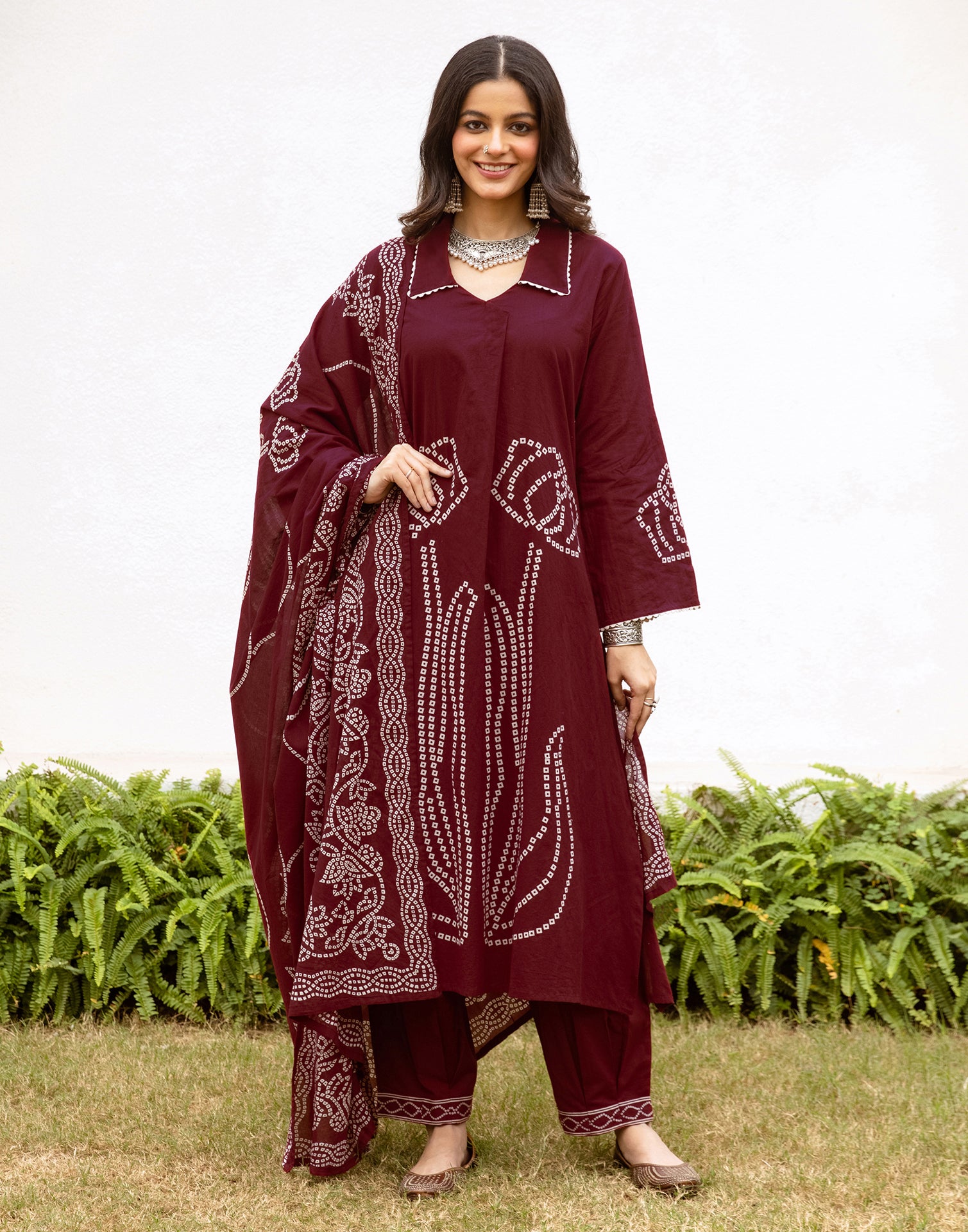 Skylee Cotton Printed Straight 3 Piece Kurta Set For Woman
