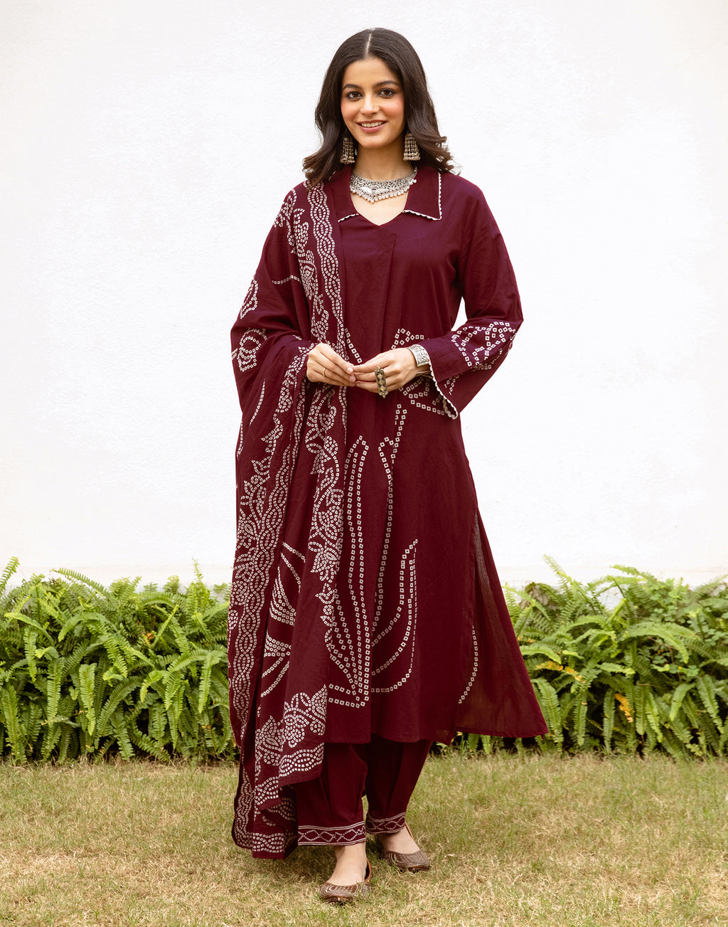 Skylee Cotton Printed Straight 3 Piece Kurta Set For Woman