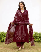 Skylee Cotton Printed Straight 3 Piece Kurta Set For Woman