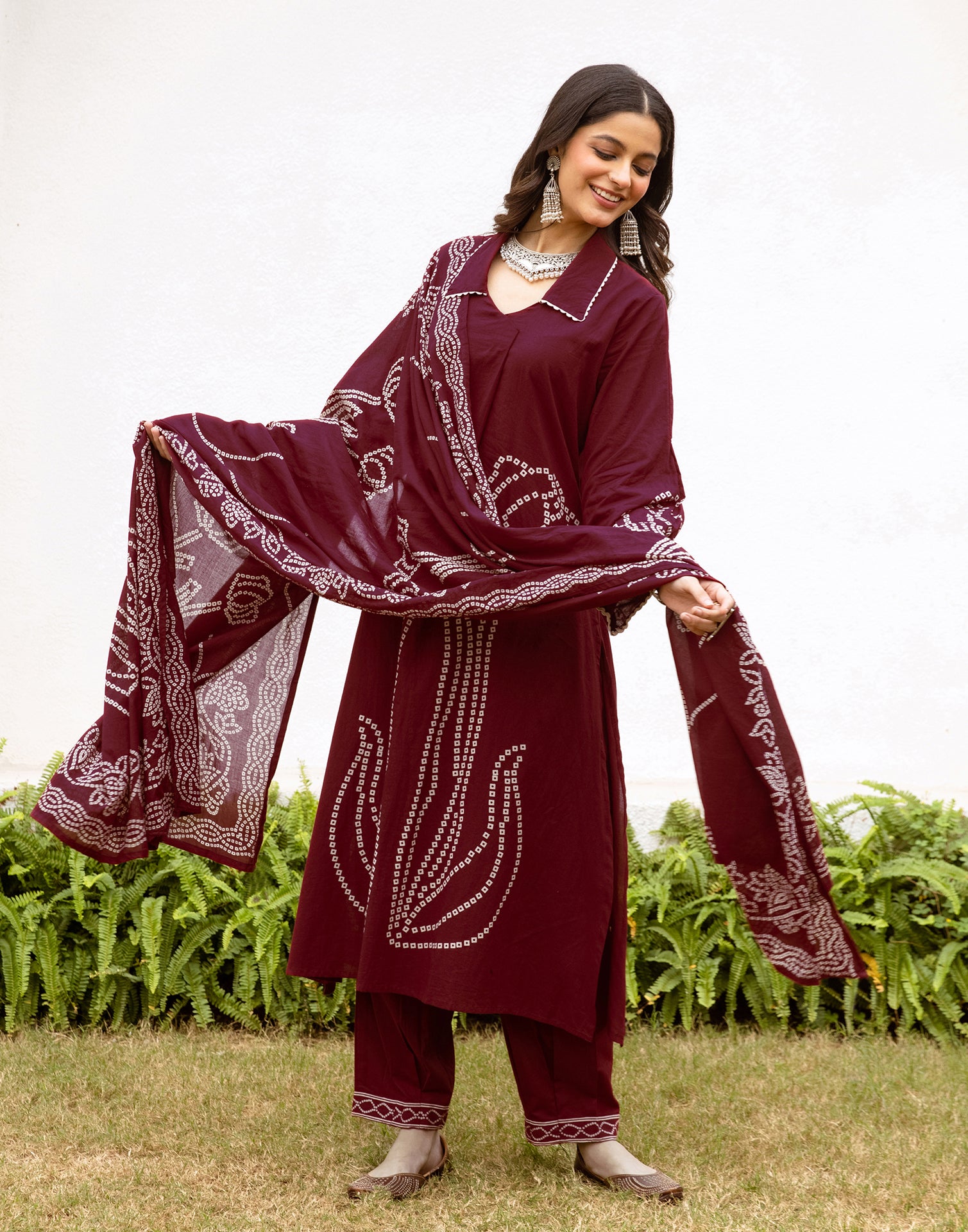 Skylee Cotton Printed Straight 3 Piece Kurta Set For Woman