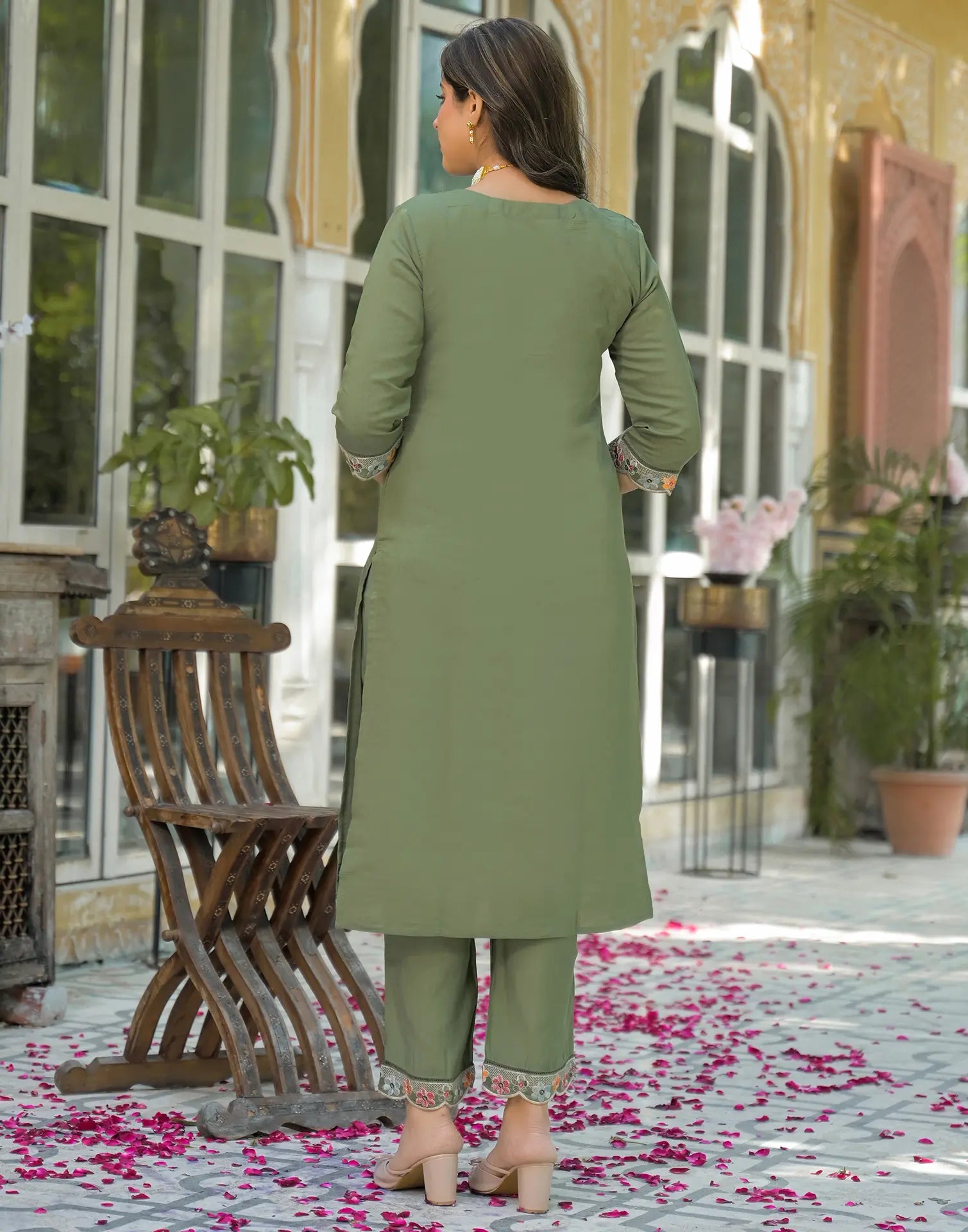 Silk Blend Embroidered Straight 3 Piece Kurta Set