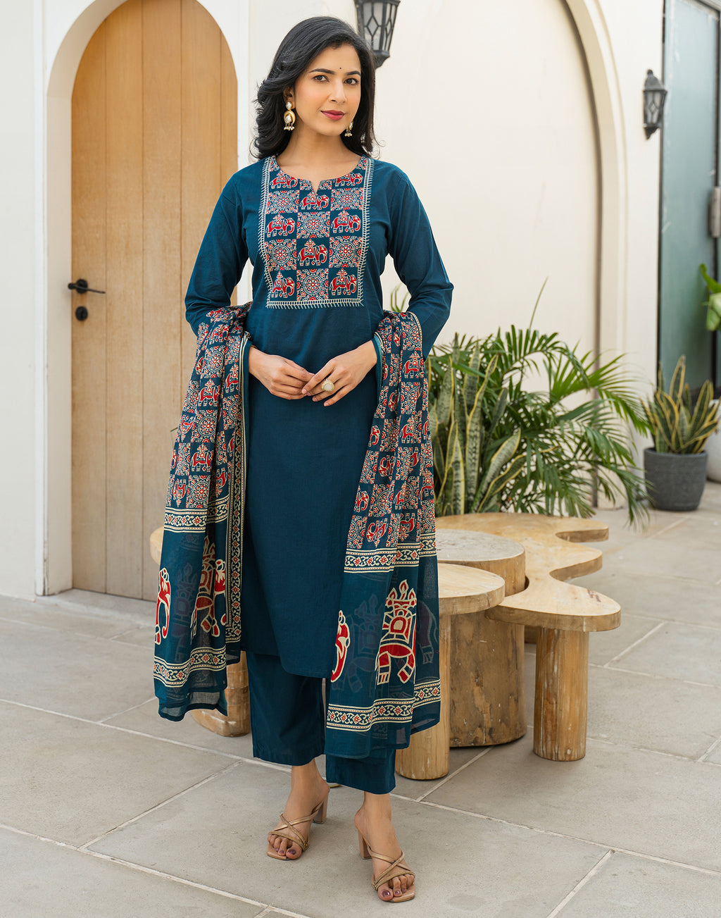 Skylee Cotton Printed Straight 3 Piece Kurta Set For Woman