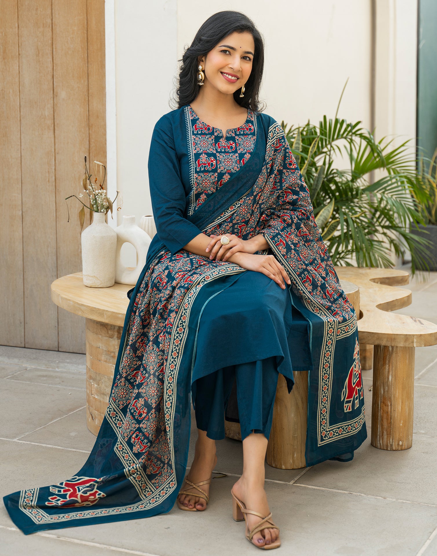 Skylee Cotton Printed Straight 3 Piece Kurta Set For Woman