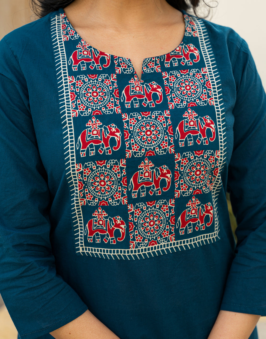 Skylee Cotton Printed Straight 3 Piece Kurta Set For Woman