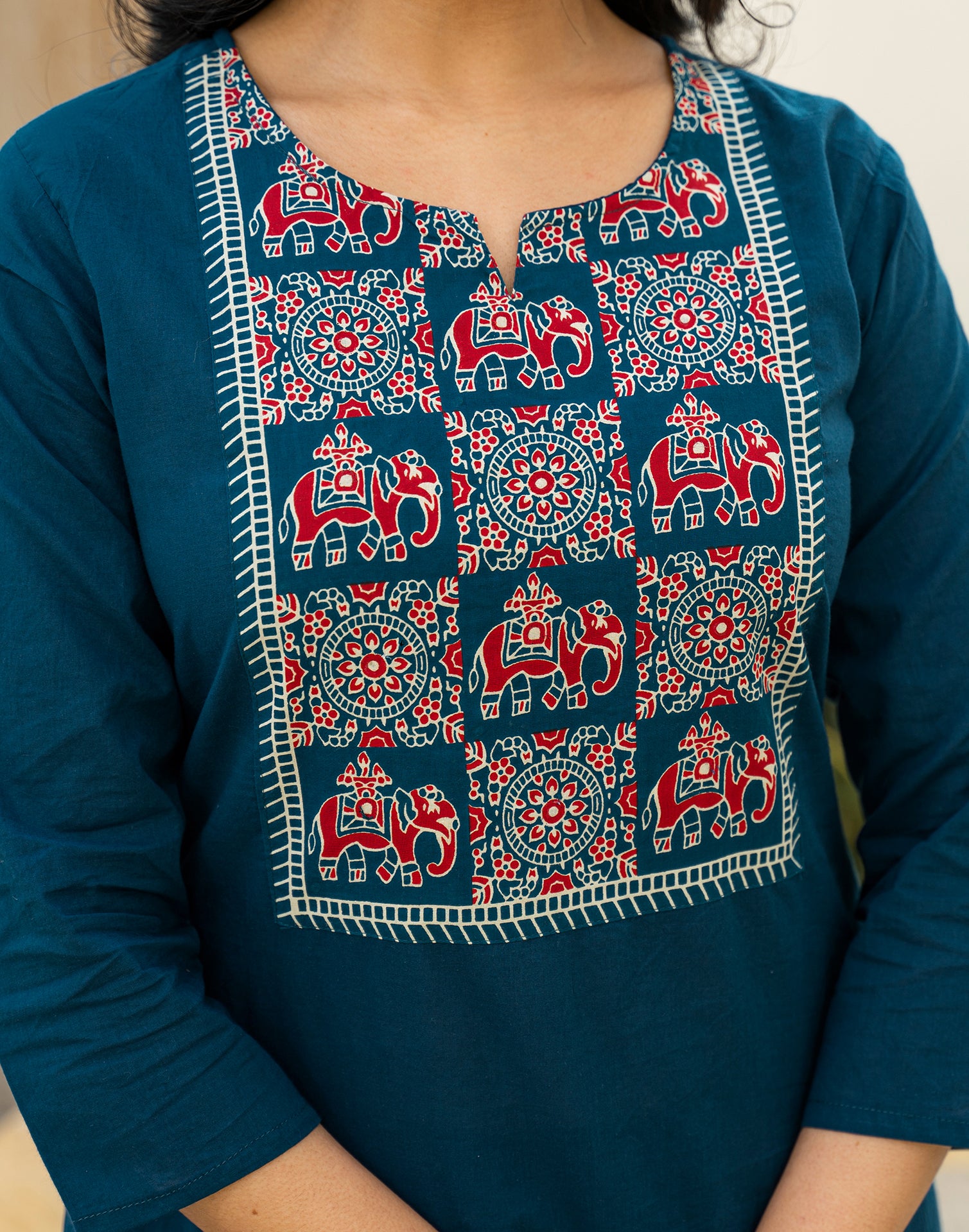 Skylee Cotton Printed Straight 3 Piece Kurta Set For Woman