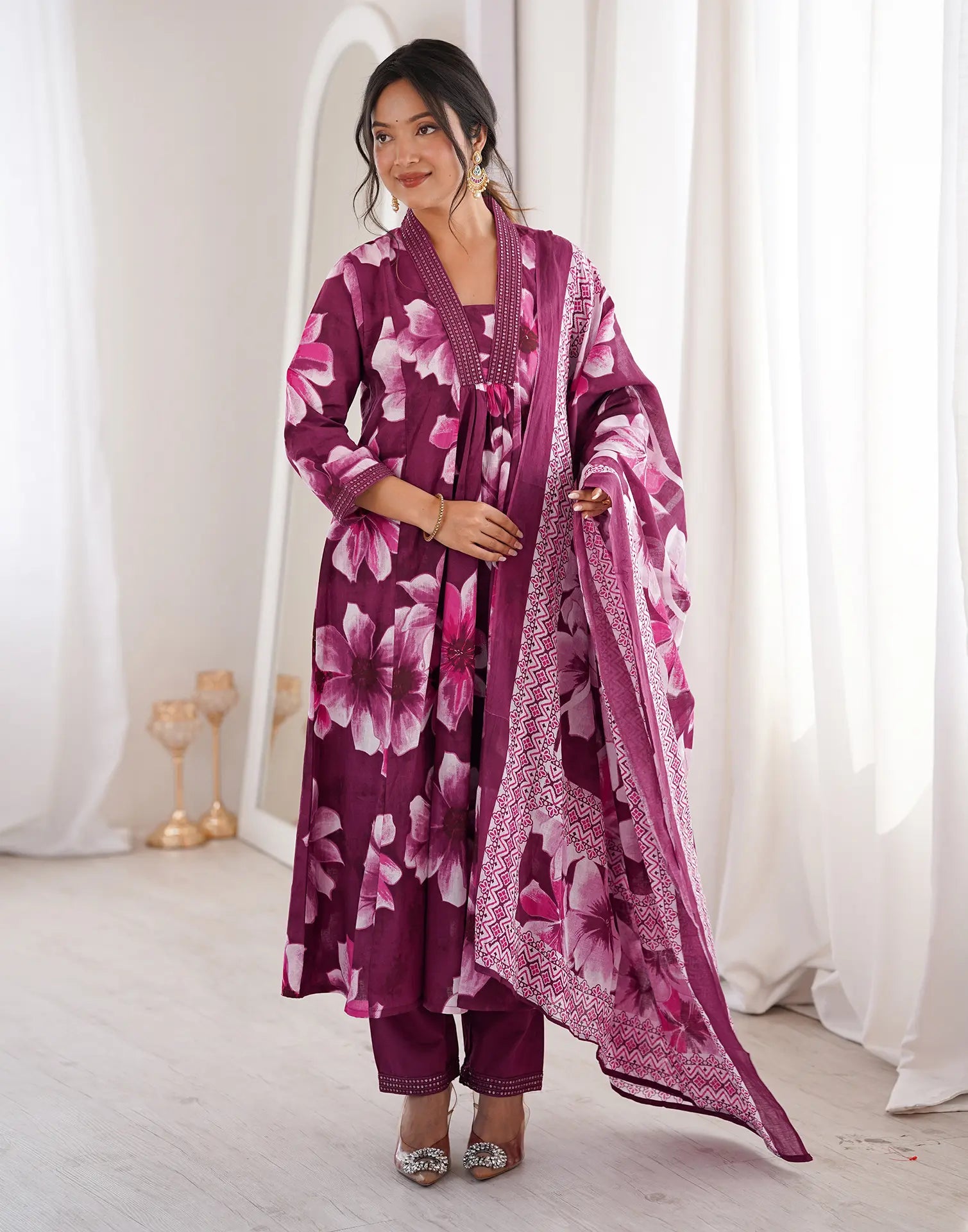 Skylee Viscose Floral Print Straight 3 Piece Kurta Set For Woman
