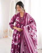 Skylee Viscose Floral Print Straight 3 Piece Kurta Set For Woman