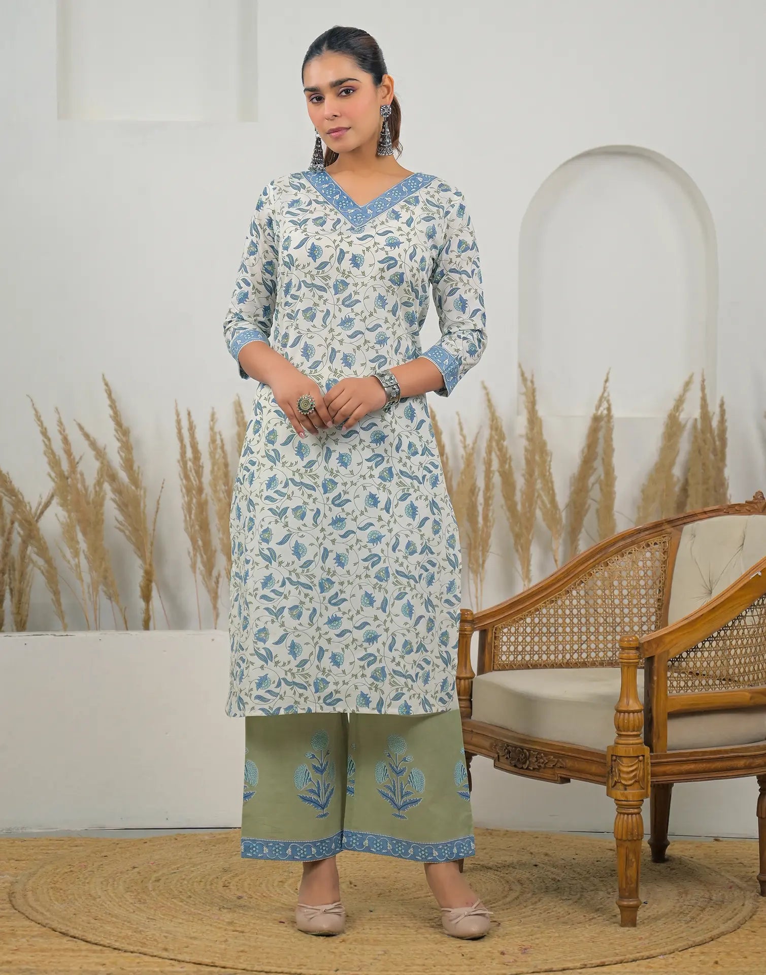 Skylee Cotton Printed Straight 3 Piece Kurta Set For Woman