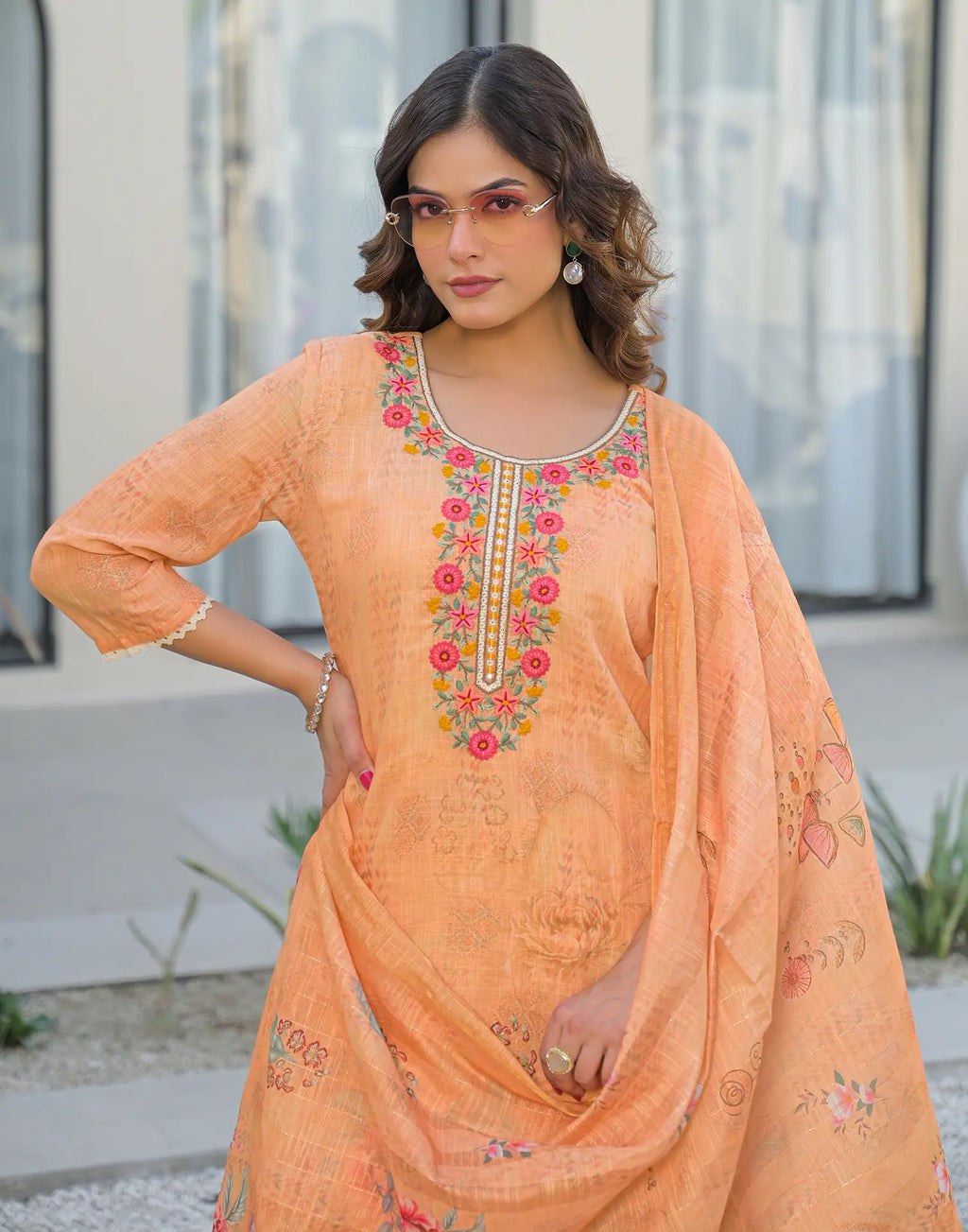 Skylee Linen Floral Print Straight 3 Piece Kurta Set For Woman