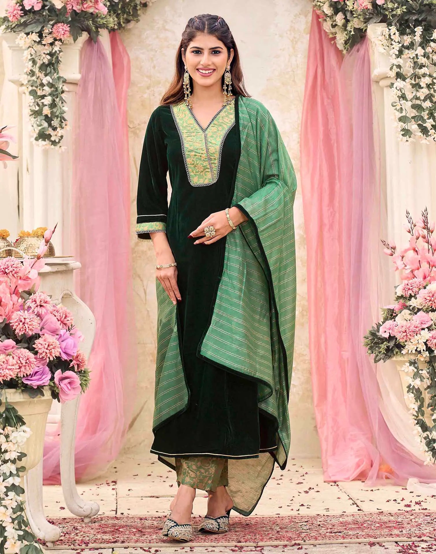 Skylee Velvet Dyed A-Line 3 Piece Kurta Set For Woman