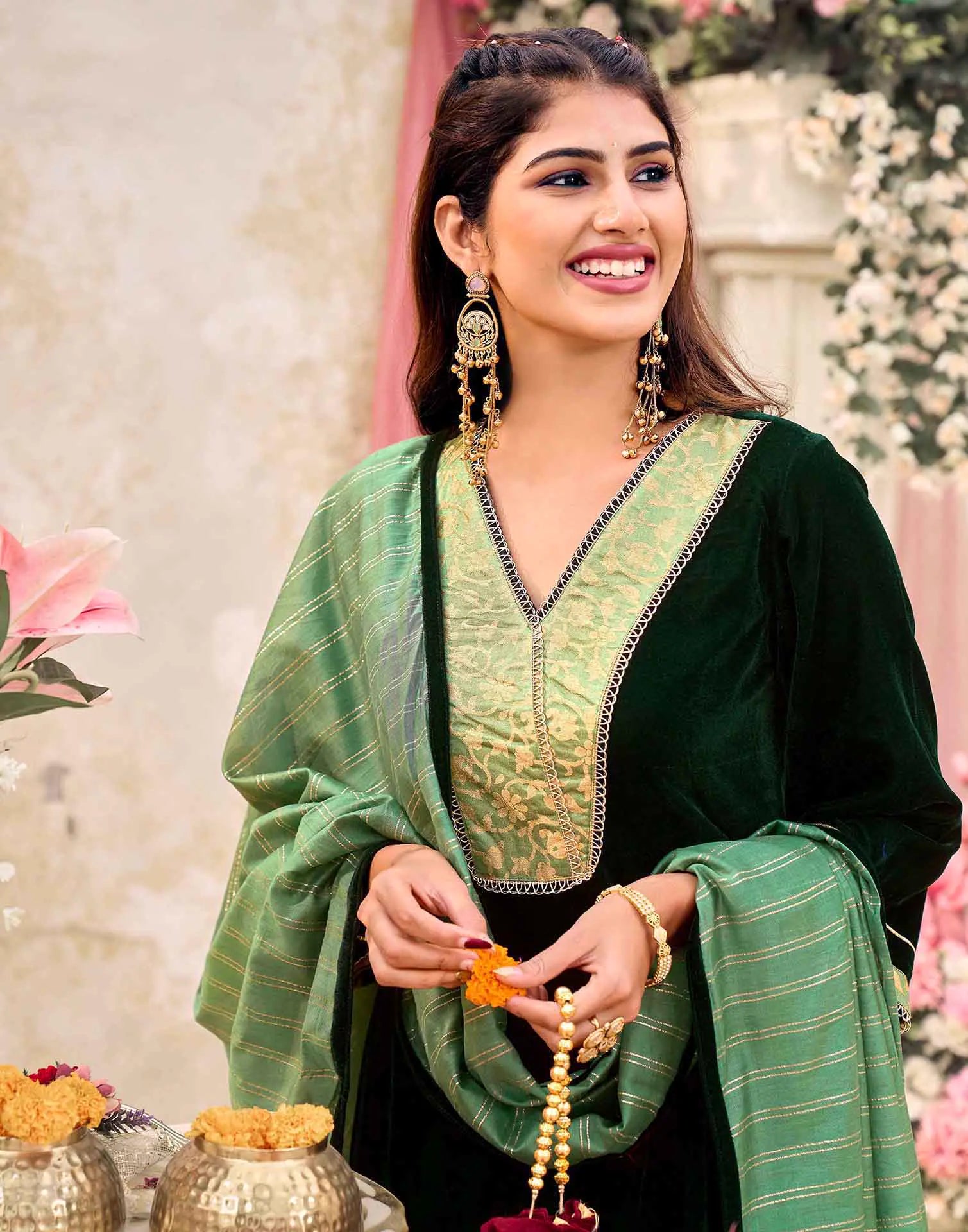 Skylee Velvet Dyed A-Line 3 Piece Kurta Set For Woman