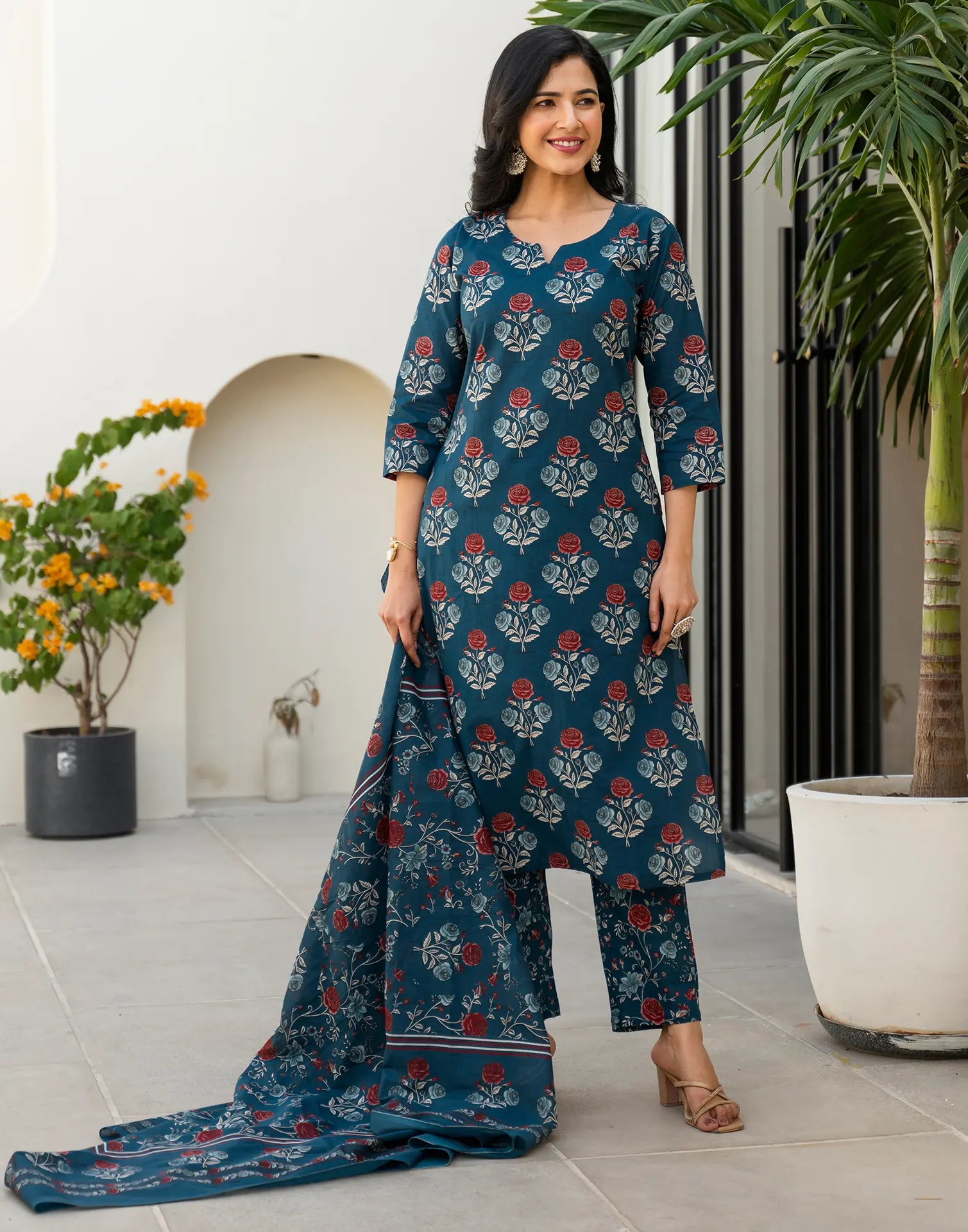 Skylee Cotton Floral Print Straight 3 Piece Kurta Set For Woman