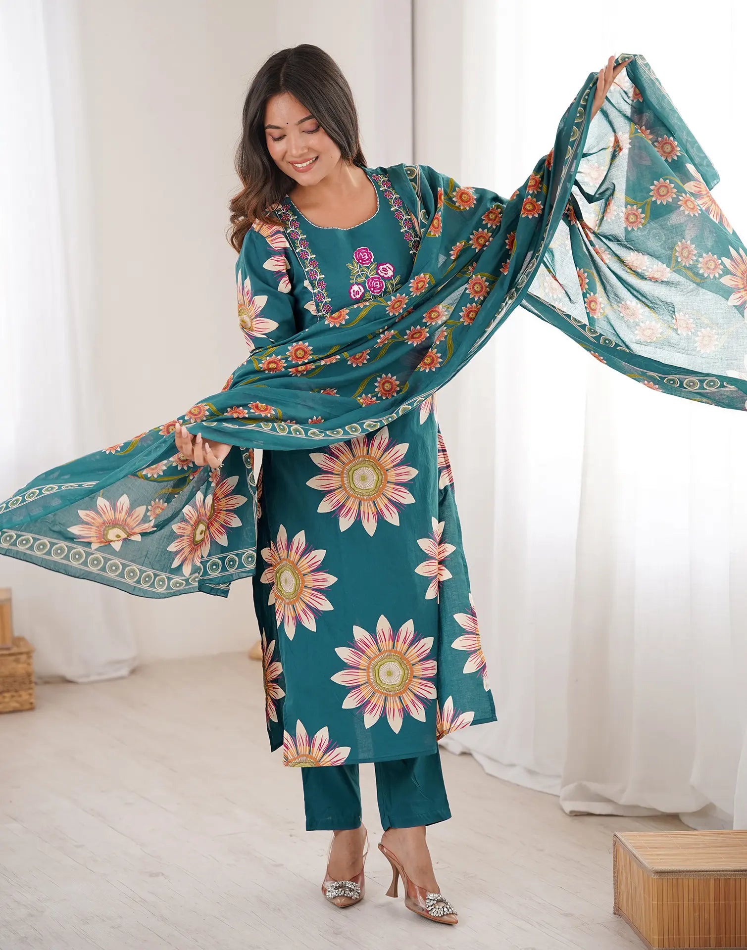 Skylee Cotton Floral Print Straight 3 Piece Kurta Set For Woman