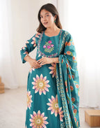 Skylee Cotton Floral Print Straight 3 Piece Kurta Set For Woman