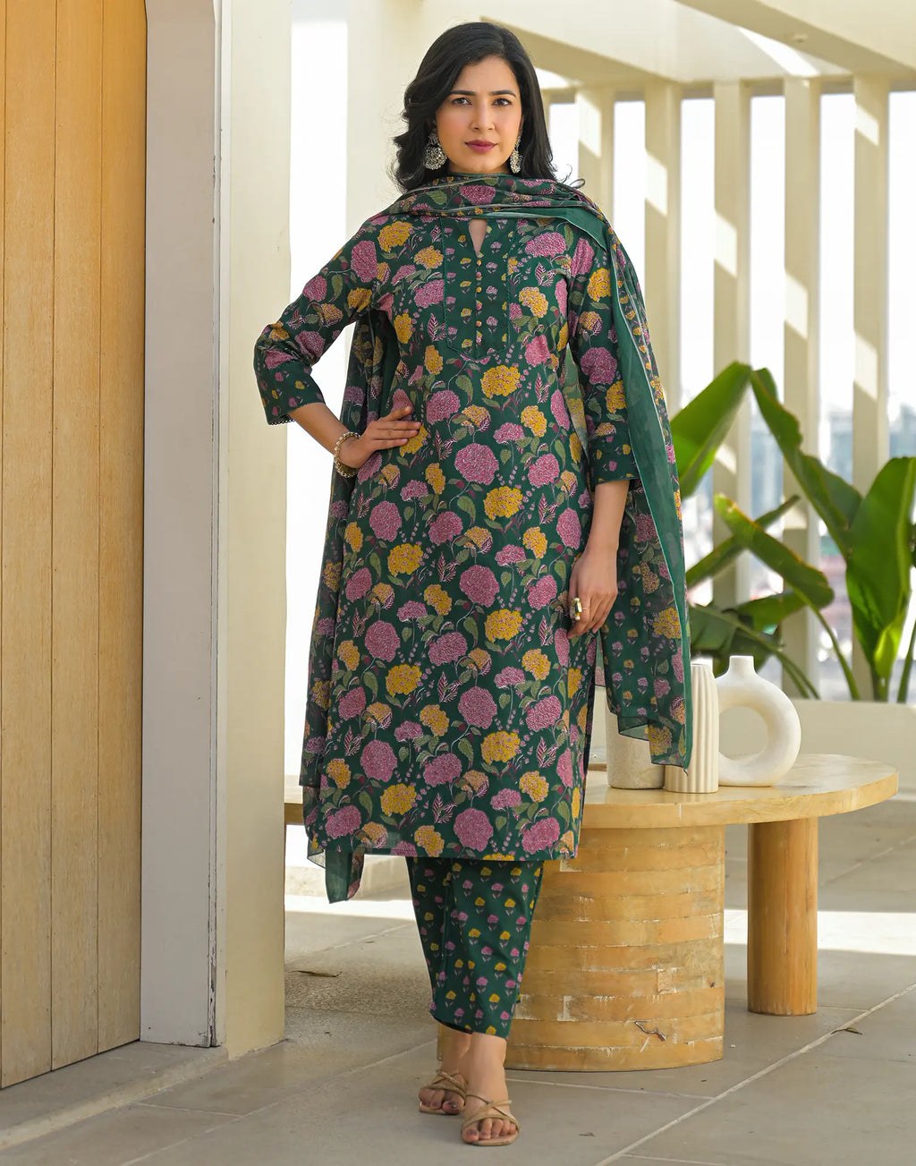 Skylee Cotton Floral Print Straight 3 Piece Kurta Set For Woman
